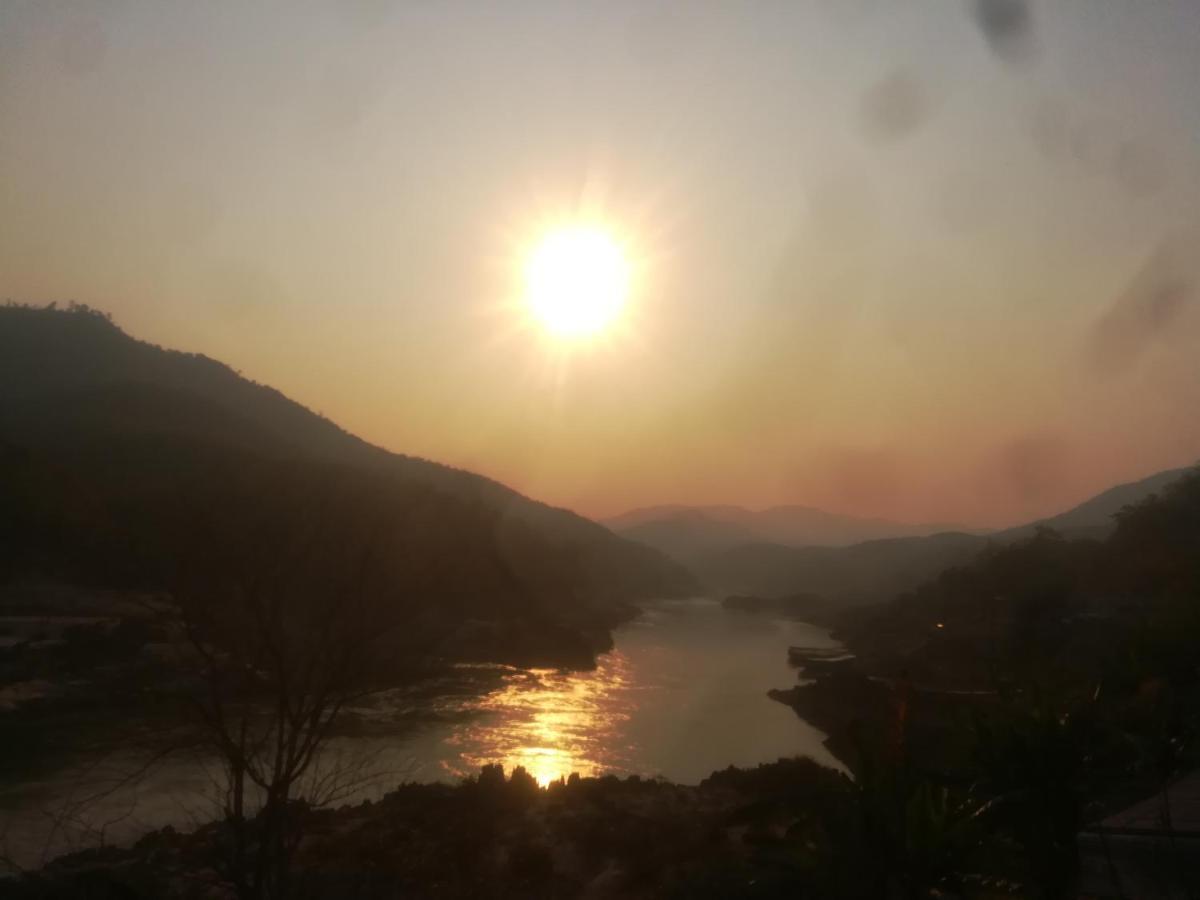 Апартаменты Mekong Backpackers Пакбенг Экстерьер фото