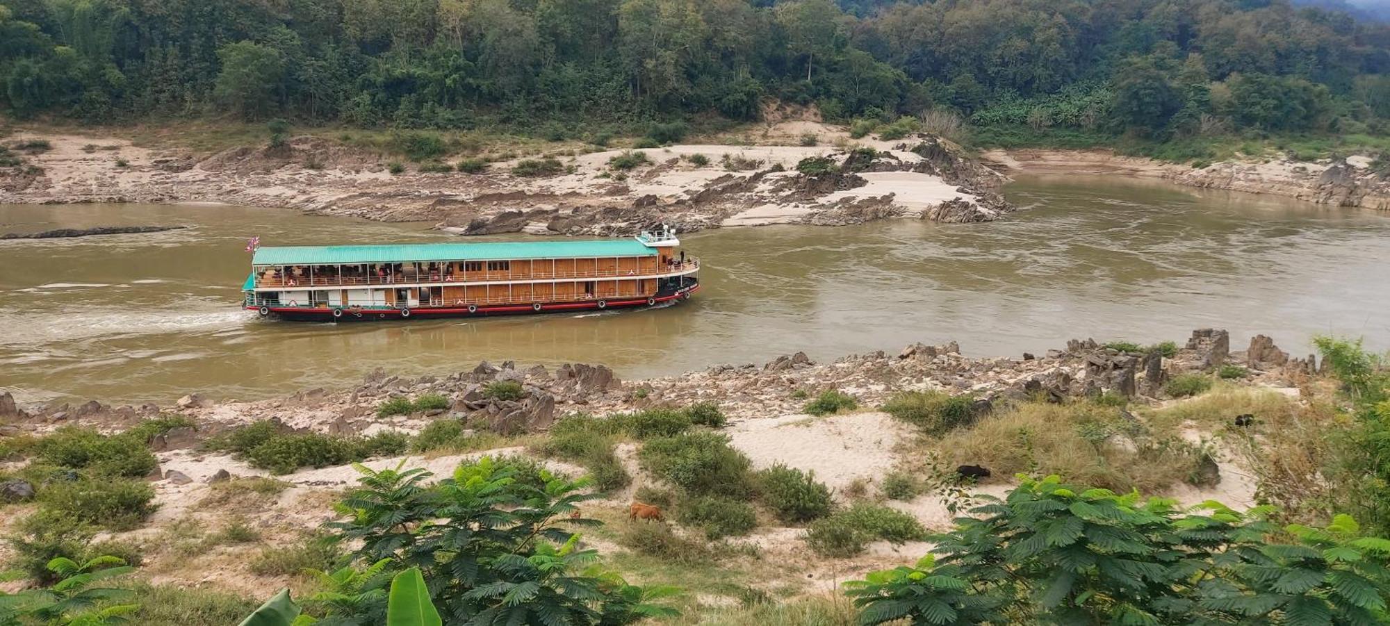 Апартаменты Mekong Backpackers Пакбенг Экстерьер фото