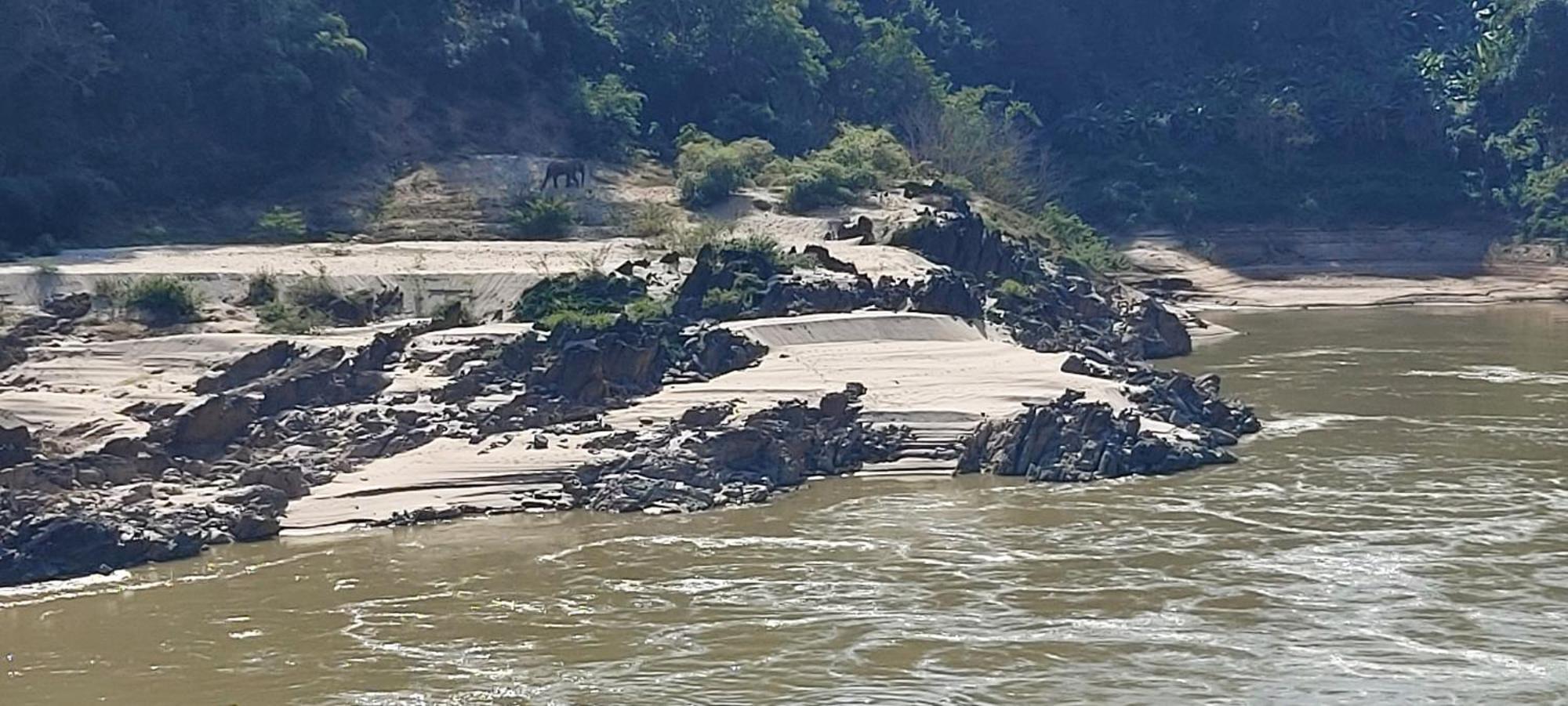 Апартаменты Mekong Backpackers Пакбенг Экстерьер фото