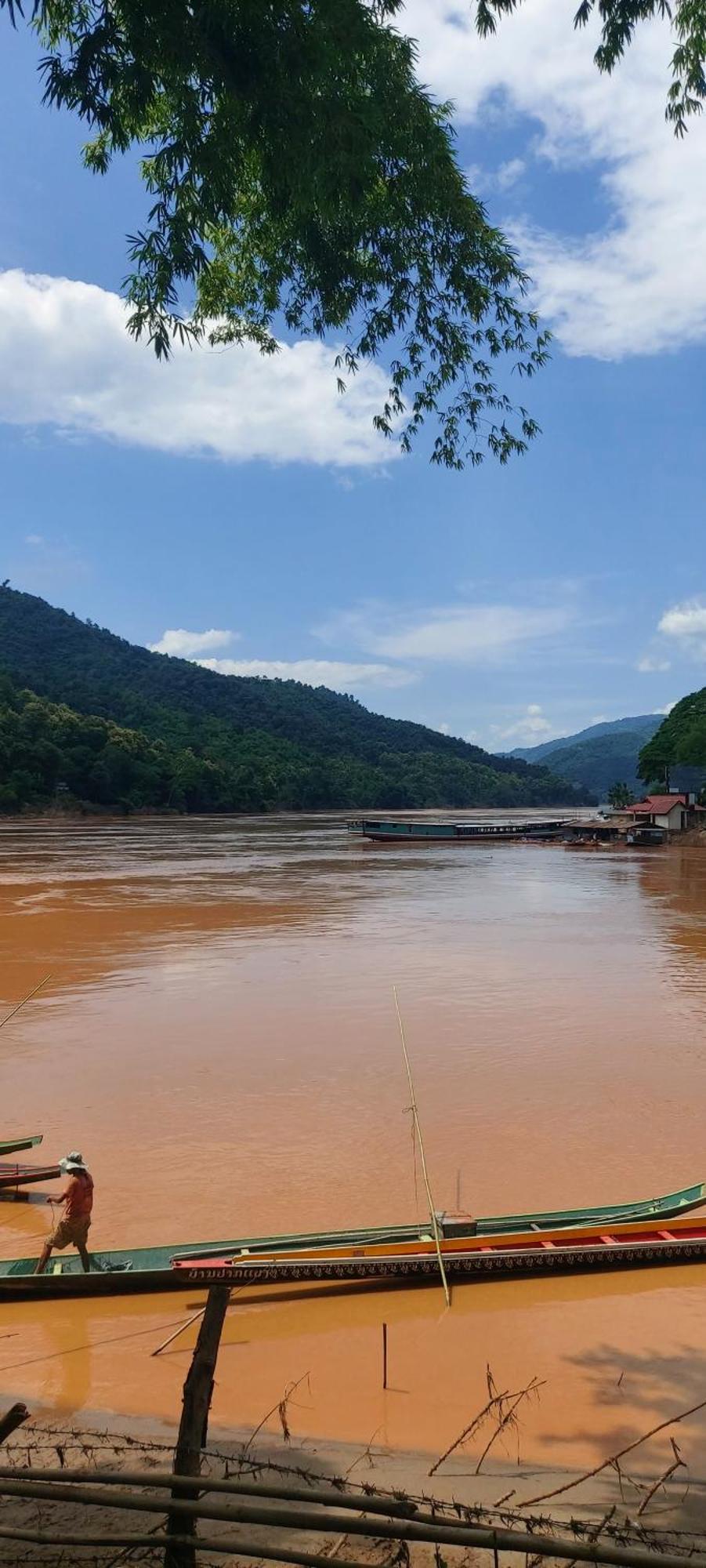 Апартаменты Mekong Backpackers Пакбенг Экстерьер фото